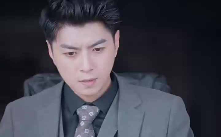 替嫁后，墨总娇妻掐腰宠